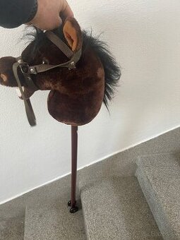 Plyšový koník na tyči so zvukom Hobby Horse
