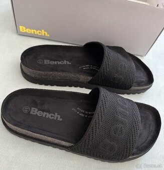 "NOVÉ" unisex BENCH šlapky čierne EU41 za 21EUR