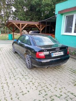 Predám audi A4 1,6 benzín