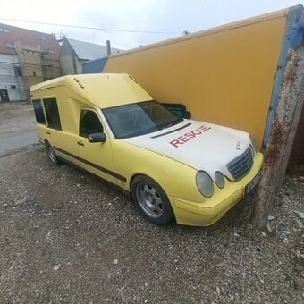 Predám Mercedes 210 sanitka 2,7 cdi