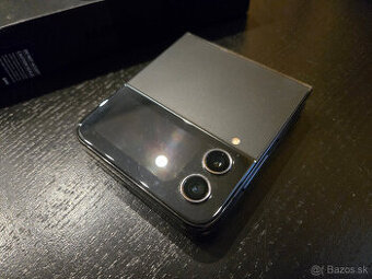 Samsung Galaxy Z Flip 4