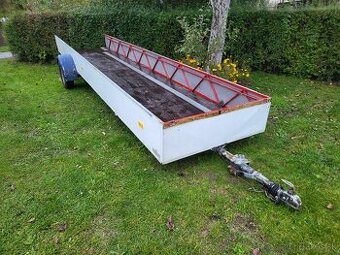 Prívesný vozík - 1