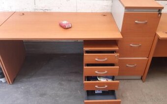 Predám kancelársky stôl zn. HOBIS