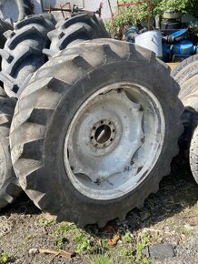 predám zadné kolesá R 28 30 34 na zetor major