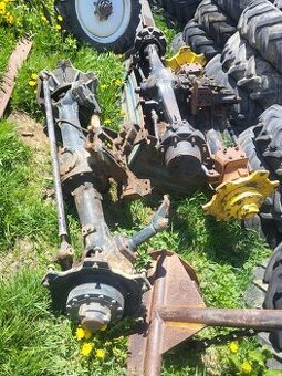 ponúkam ťažkú hnaciu nápravu na traktor zetor - 1