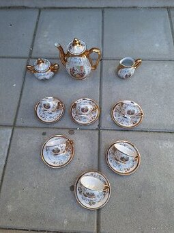 Starozitna porcelanova čajová supravu