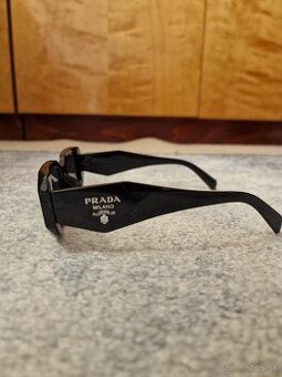 Prada slnečné okuliare