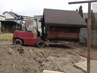 Predám Destu DVHM 3222L s uzávierkou,naklad lopatou,radlicou