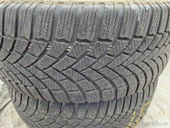 Predam zimne pneu 2x 225/60R17 Bridgestone