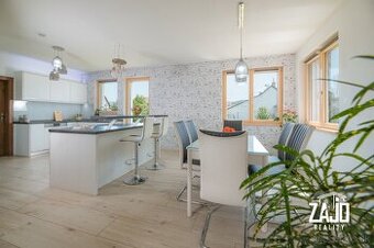 RD s pozemkom 2 533 m² a výhľadom na Vršatec   Ilava