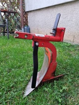Predám jednoradlicový pluh za malotraktor VARI