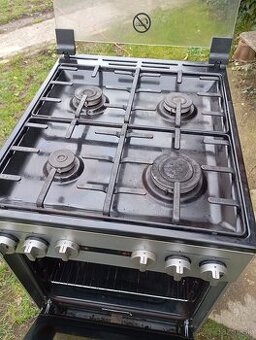 Predám plynový sporák