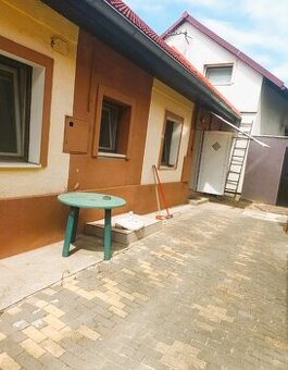 Na predaj 2. izbový rodinný dom v Pezinku.