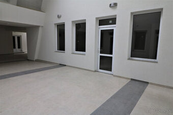 Prenájom priestoru 39 m2 na služby a iné Bytčická ulica