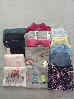 Balík oblečenia pre dievčatko