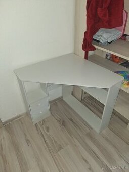 Rohový písací stôl