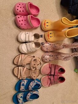 Velky balik oblečenia pre dievča 3-5rokov