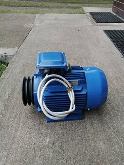 Elektromotor 4kw, 2880 ot /min, 400V