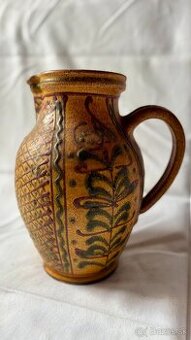 Zberateľský keramický džbán s rustikálnym vzorom