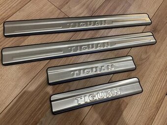 Nerezove prahove listy Volkswagen TIGUAN