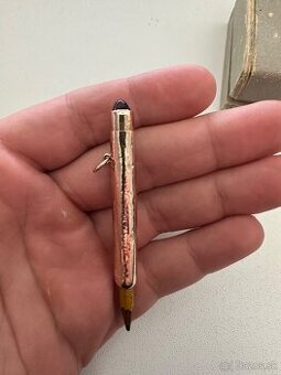 Predám zlatý prívesok ceruzky