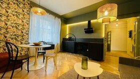 Luxusný a Kompletne Rekonštruovaný 2-Izbový Byt v Budapešti