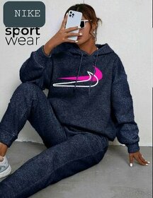 Nike dámská suprava s kapucnou