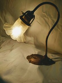 Starožitna lampa