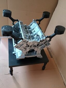 Stolík motor V6