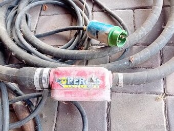 Vibrátor na beton