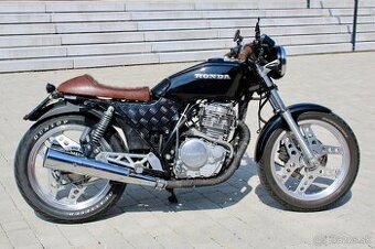 Honda XBR 500 Cafe Racer / A2
