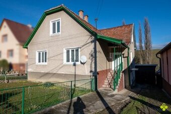 REZERVOVANÉ - 5 IZBOVÝ RODINNÝ DOM V OPATOVCIACH NAD NITROU