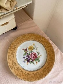 Porcelanový tanier