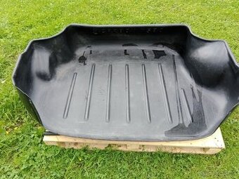 Vanicka do kufra subaru, carbox 7530