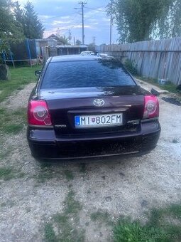 Predám Toyota avensis