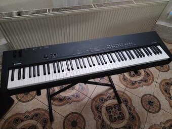 Yamaha CP 33