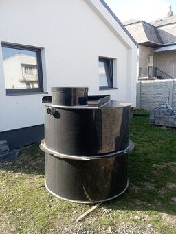 PLASTOVÁ ŽUMPA / NÁDRŽ NA VODU 3m3
