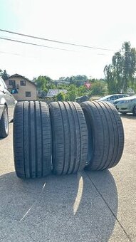 255/30 R20