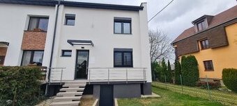 REKONŠTRUKCIA -5 IZB. RODINNÝ DOM, ŽILINA-DVOJGARÁŽ, 402m2