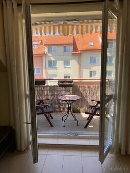 2-izb. byt na prenájom, Zobor, 67,5m2, veľký balkón