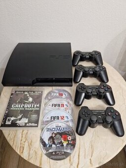 PlayStation 3 Slim 160GB konzola + 4 ovládače a hry