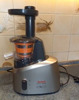 Predám odšťavovač Tefal