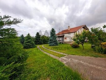 PRIESTRANNÝ RODINNÝ DOM S NÁDHERNÝM PANORAMATICKÝM VÝHĽADOM - 1