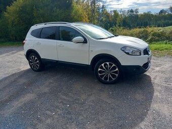 Nissan Qashqai 4x4 Panorama 2012 7miestne