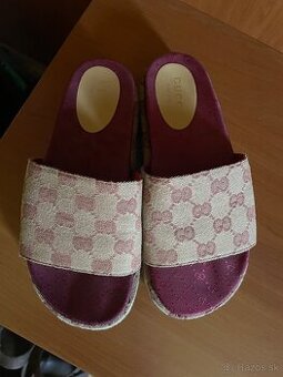 Gucci slapky 37