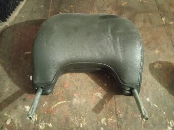 HLAVOVÁ OPĚRKA A ZRCÁTKA NA VETERÁNA