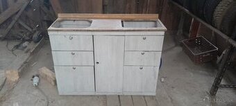 Predam 50e 122x44cm obytná dodavka výrez na dres a plynový v