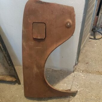 Predný blatník škoda 100-110.