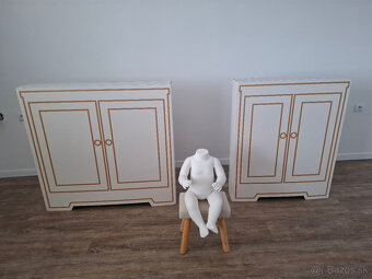 Dekorácie / pozadie do výkladu 2  kusy