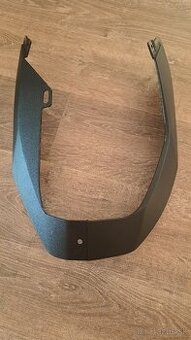 Predam spodnu kapotaz na apriliu